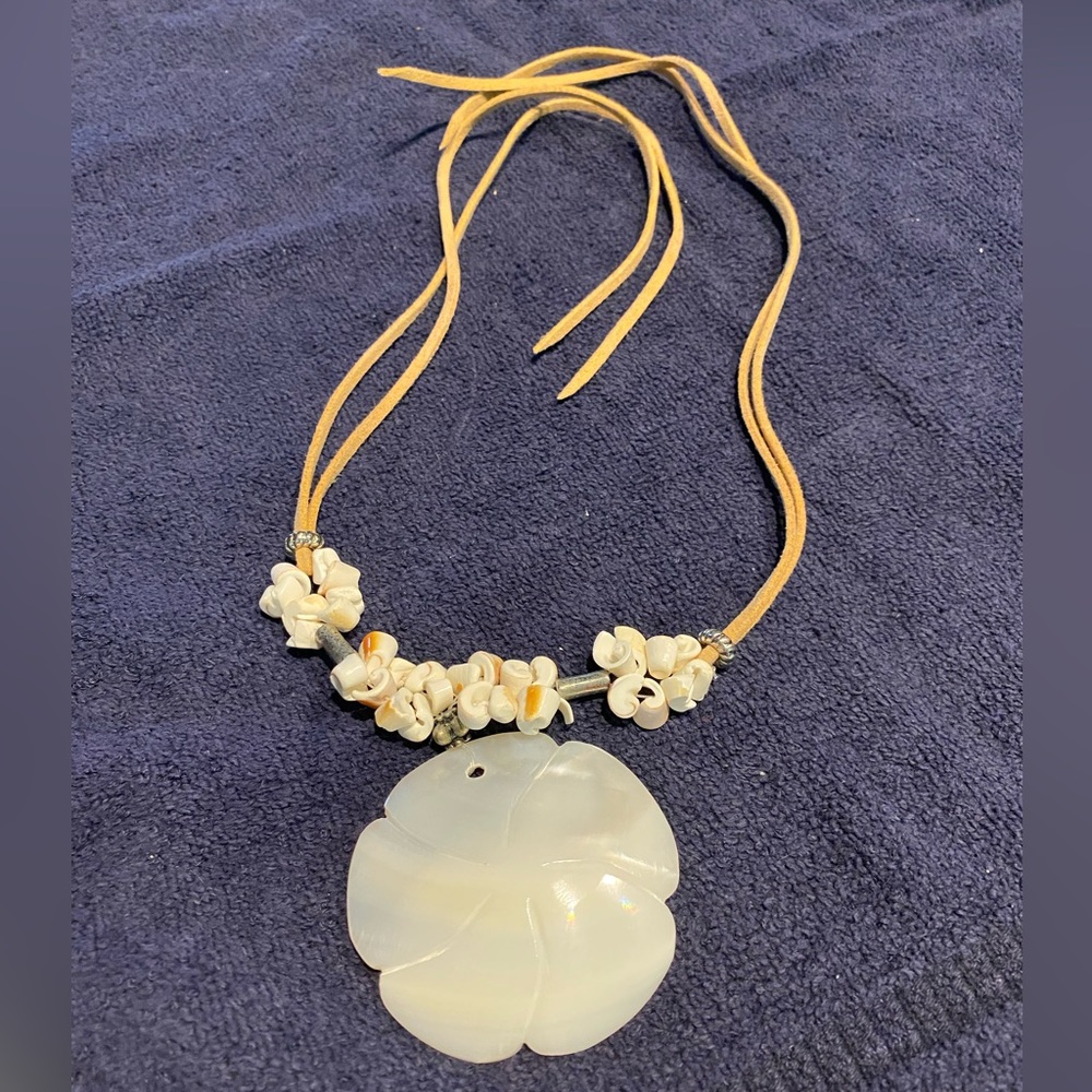 Beautiful Shell & Carved Mother of Pearl Necklace
